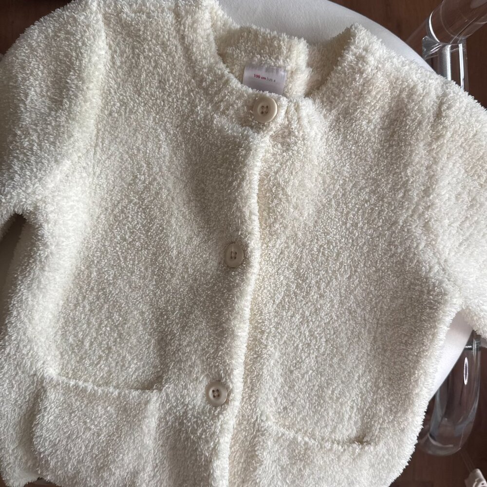 Hanna Andersson Girls Cream Marshmallow Cardigan Size 4 Fluffy Everyday Sweater